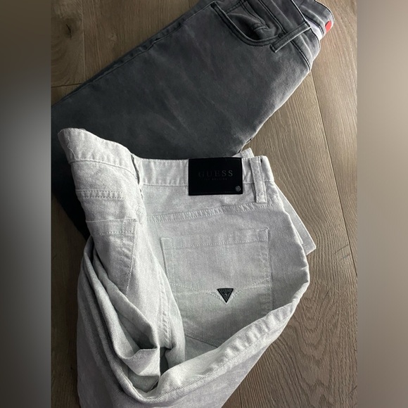 GUESS bundle of 2 jeans - Picture 3 of 3